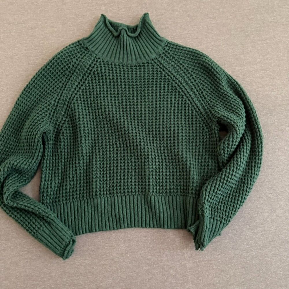 American Eagle Green Waffle Knit Mock Neck Cropped Sweater Small - Picture 5 of 6